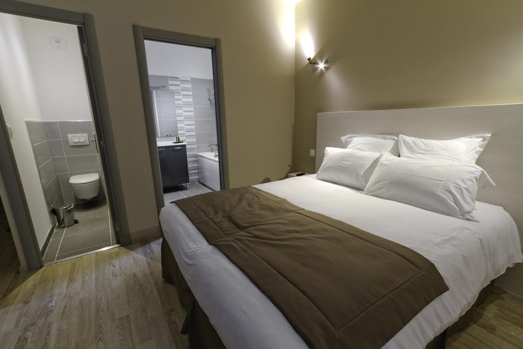 Hôtel Les Petits Oreillers Saint-Martin-dʼArdèche Quarto foto