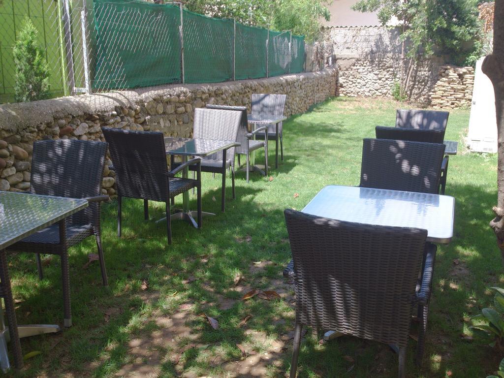 Hôtel Les Petits Oreillers Saint-Martin-dʼArdèche Exterior foto